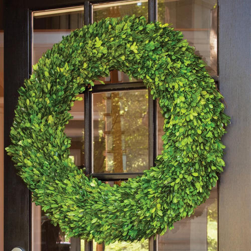 boxwood wreath round green foliage organic